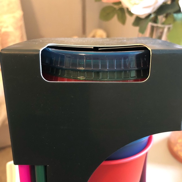🎄NWT Starbucks Holiday 2021 Reusable 24 oz Cold Cups with Lids & Straws. Se… - Picture 4 of 5